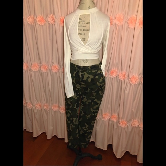 Women’s Camo Pants - Picture 15 of 15